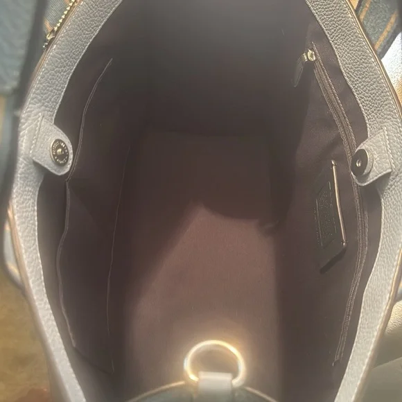 Coach Smith Tote Bag - Picture 2 of 4